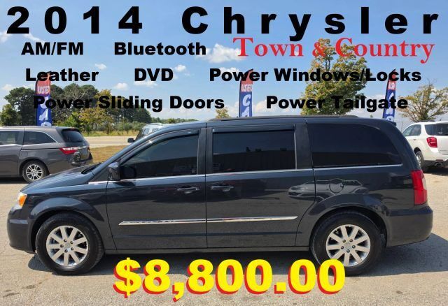 2014 CHRYSLER Town and Country