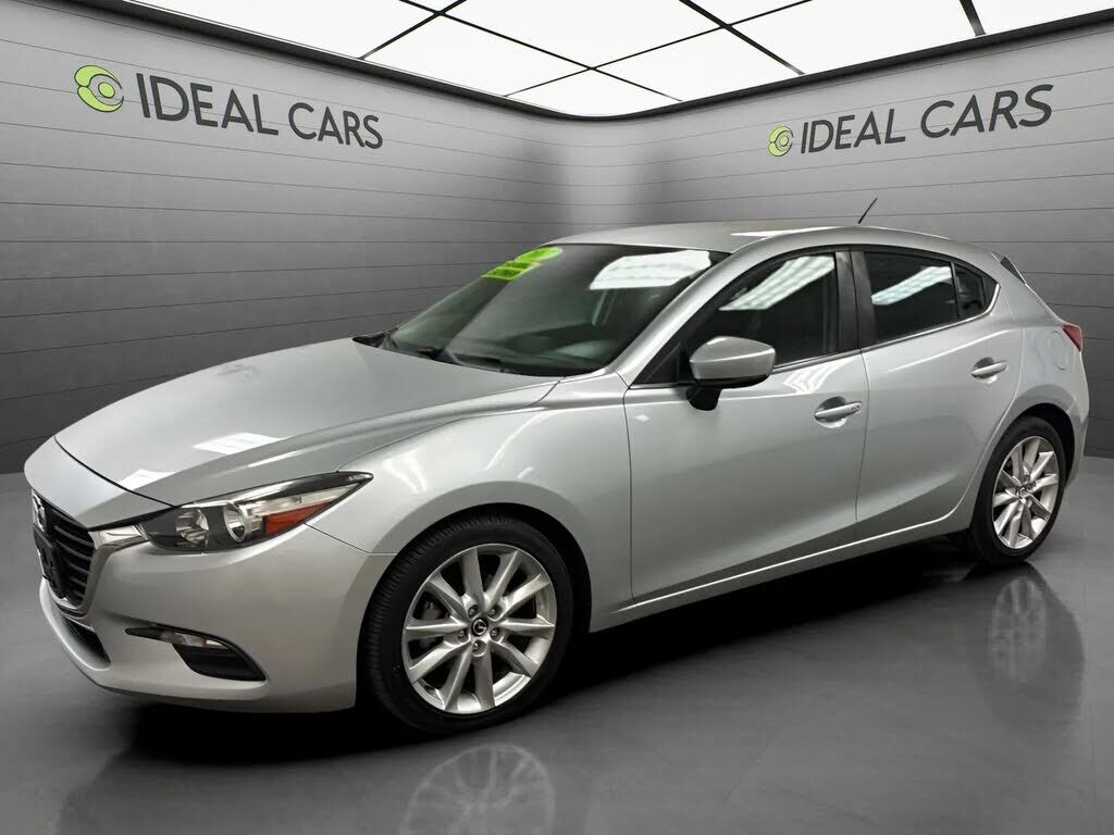 2017 MAZDA Mazda3