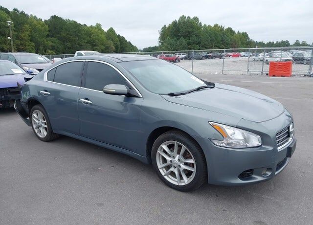 2011 NISSAN Maxima