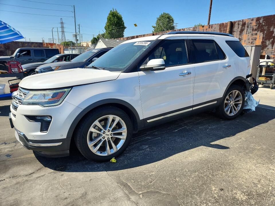 2018 FORD Explorer