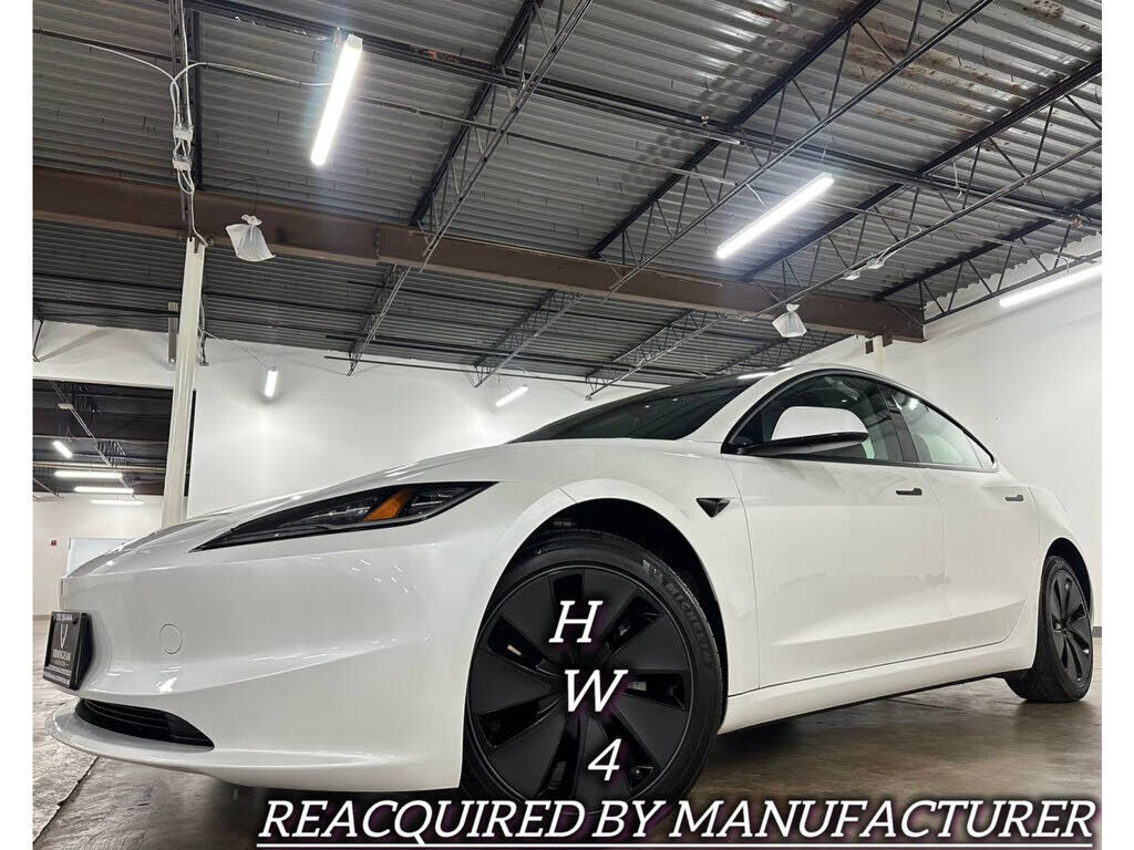 2025 TESLA Model 3