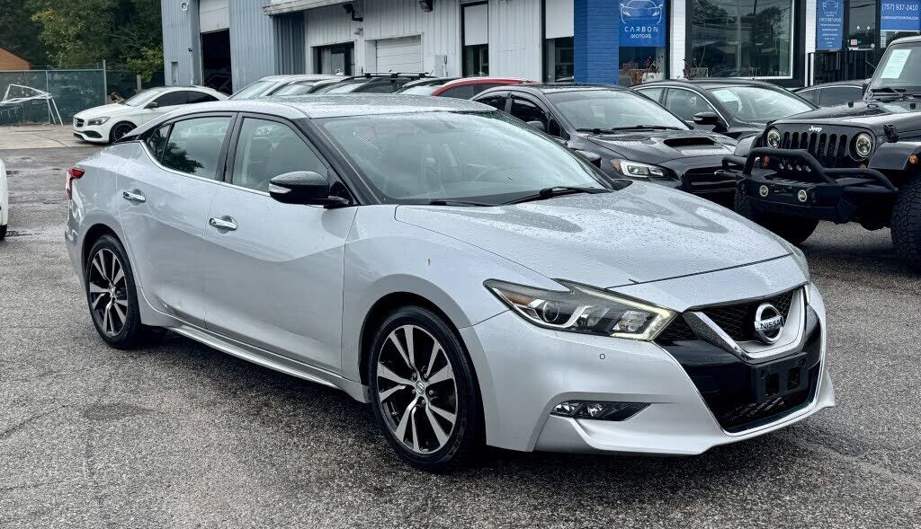 2017 NISSAN Maxima