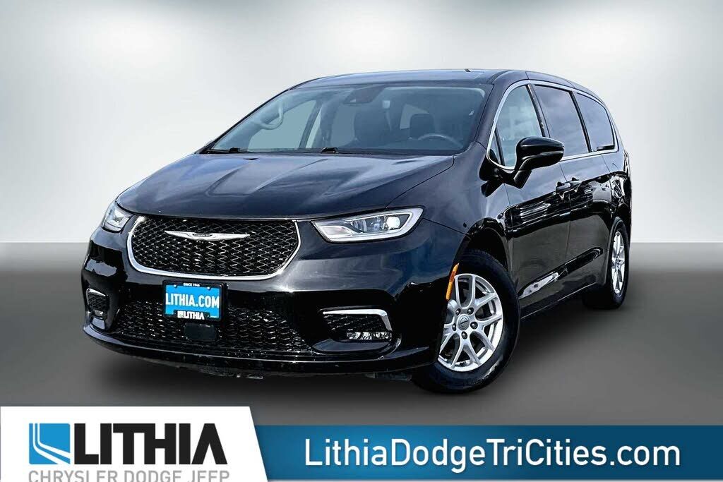 2023 CHRYSLER Pacifica