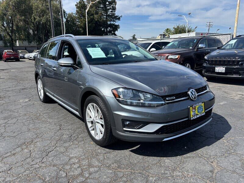 2019 VOLKSWAGEN Golf Alltrack