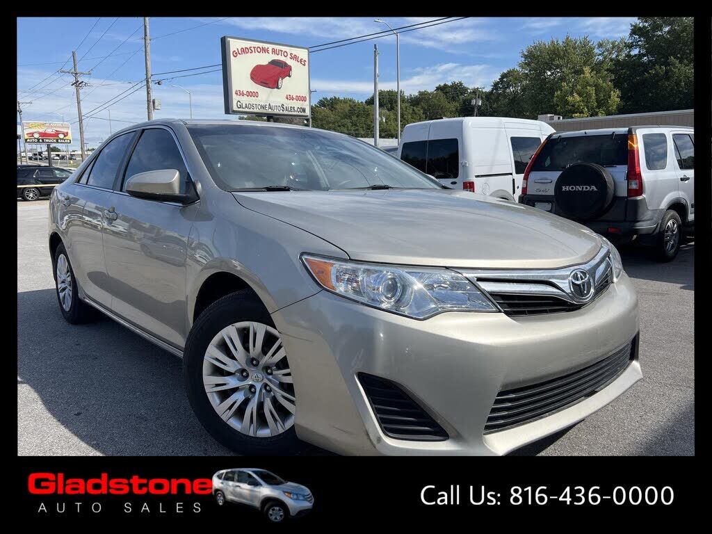 2013 TOYOTA Camry
