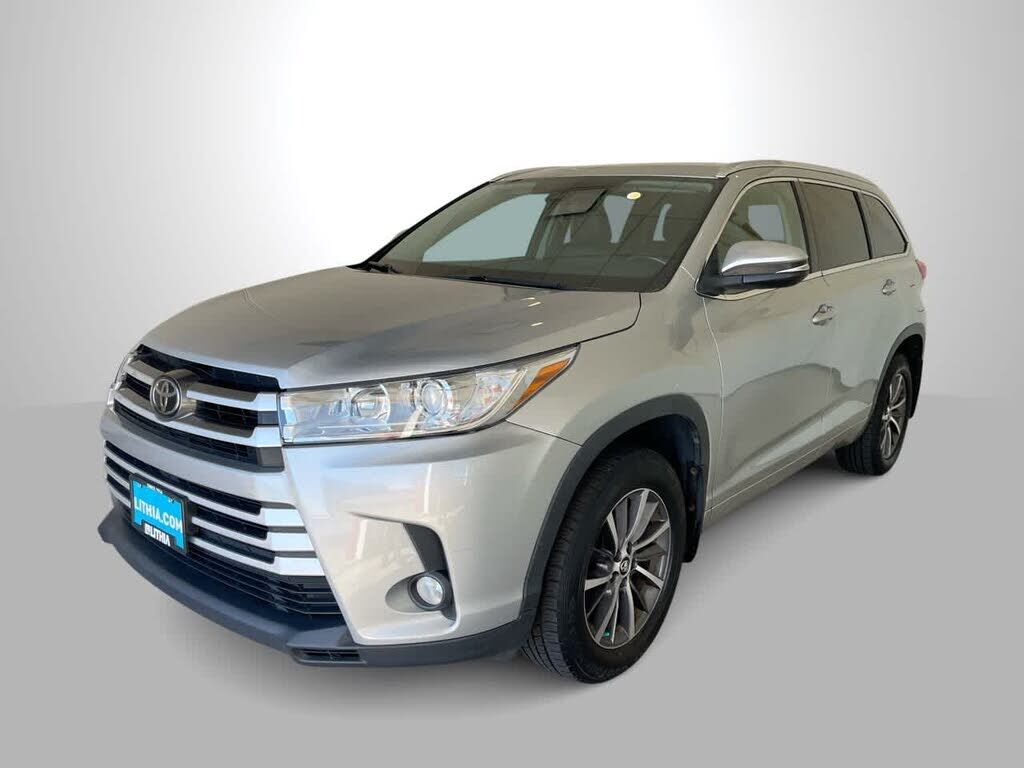 2017 TOYOTA Highlander