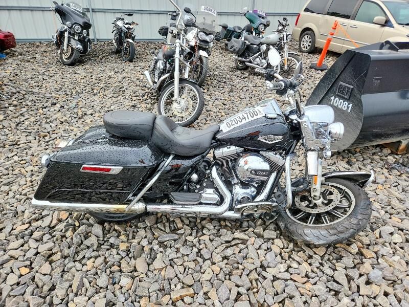2015 HARLEY DAVIDSON Road King
