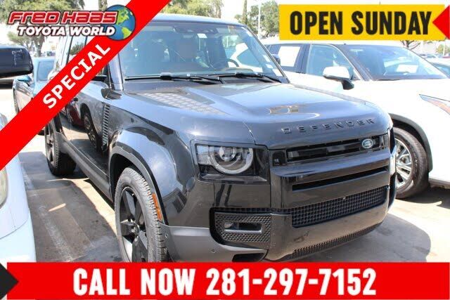 2024 LAND ROVER Defender