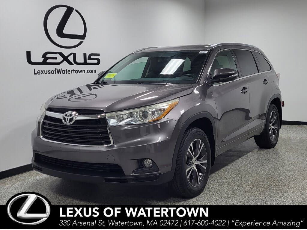 2016 TOYOTA Highlander