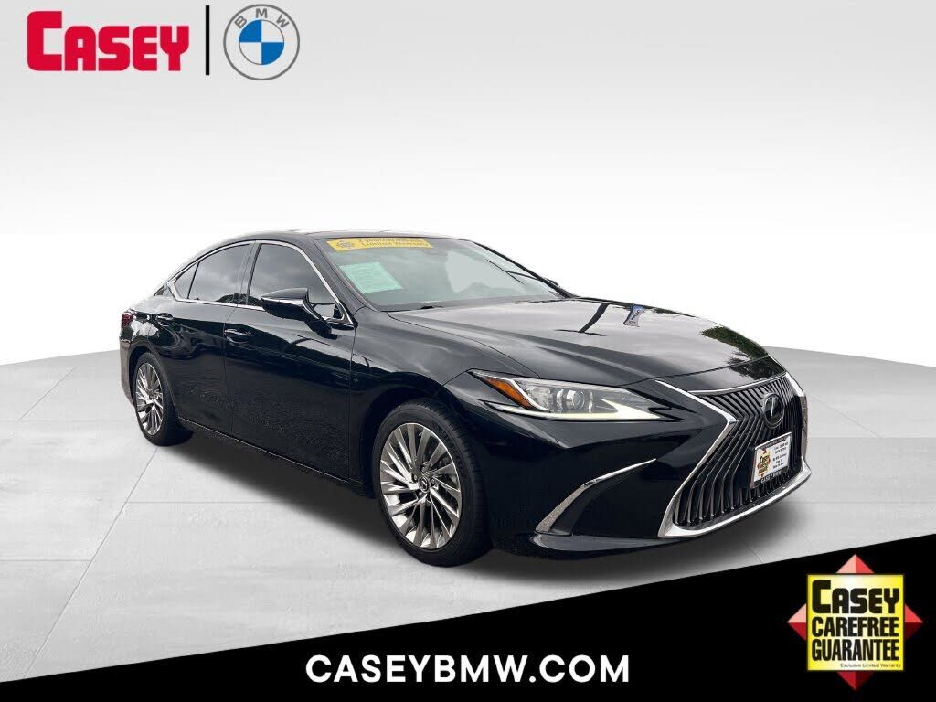 2019 LEXUS ES