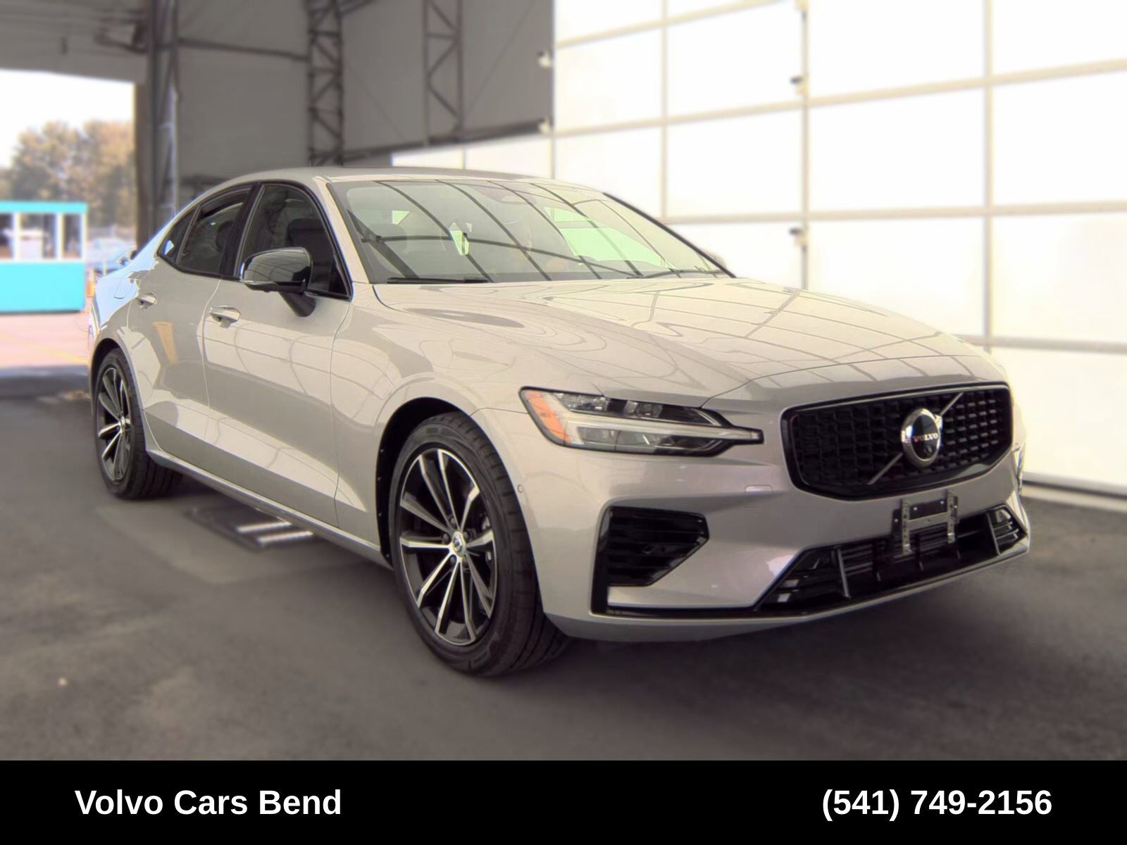 2023 VOLVO S60