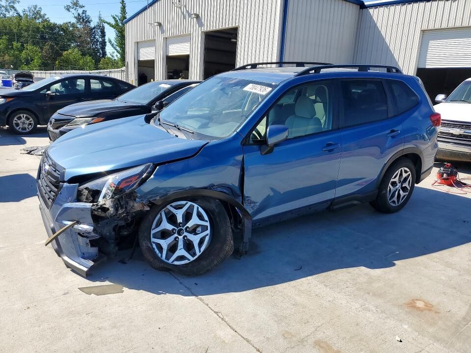 2023 SUBARU Forester
