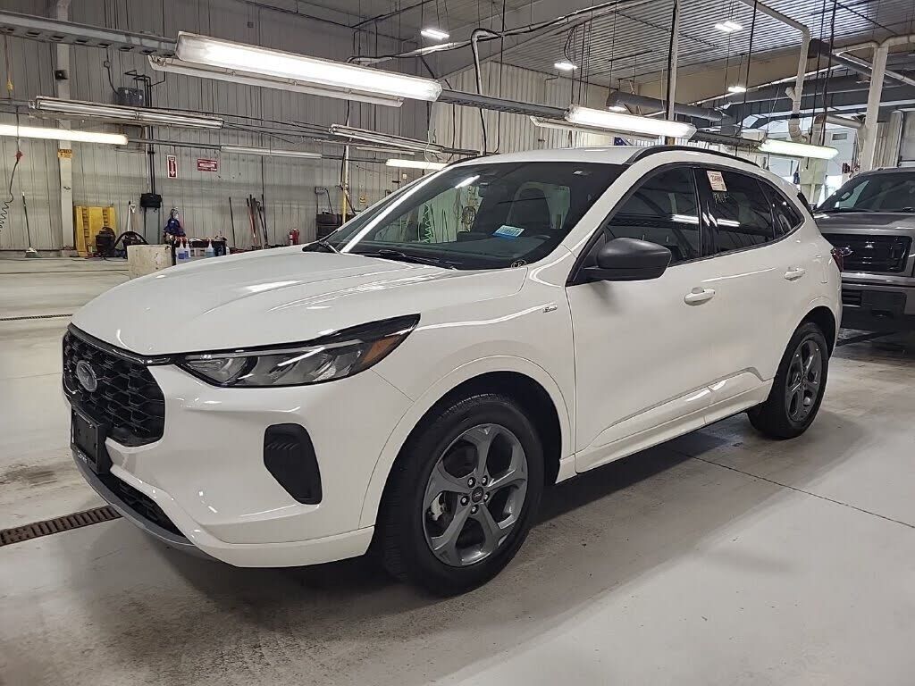 2024 FORD Escape