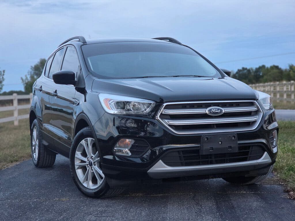 2017 FORD Escape