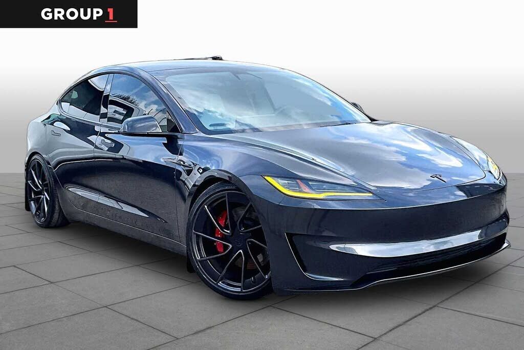 2024 TESLA Model 3