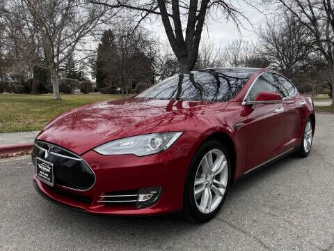 2014 TESLA Model S