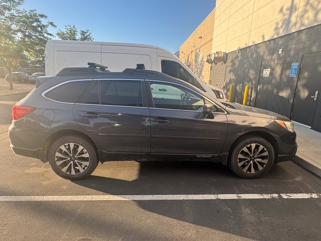 2017 SUBARU Outback