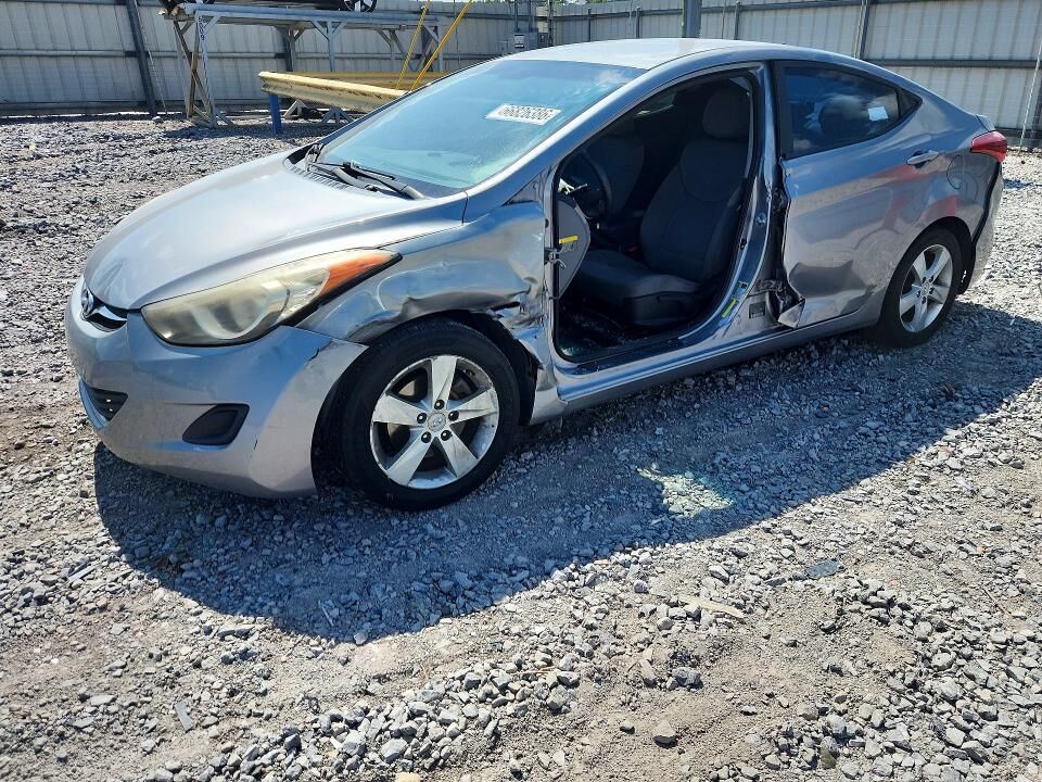 2011 HYUNDAI Elantra