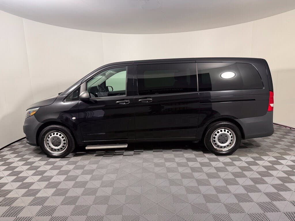2018 Mercedes-Benz METRIS