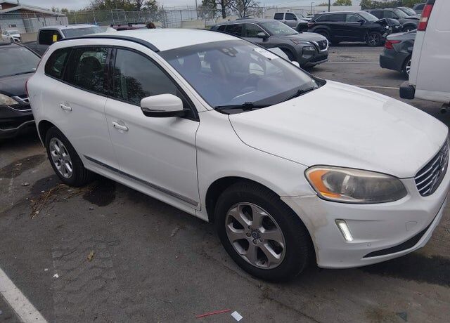 2016 VOLVO XC60