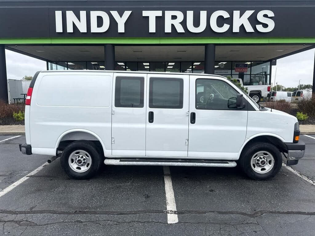 2025 GMC Savana