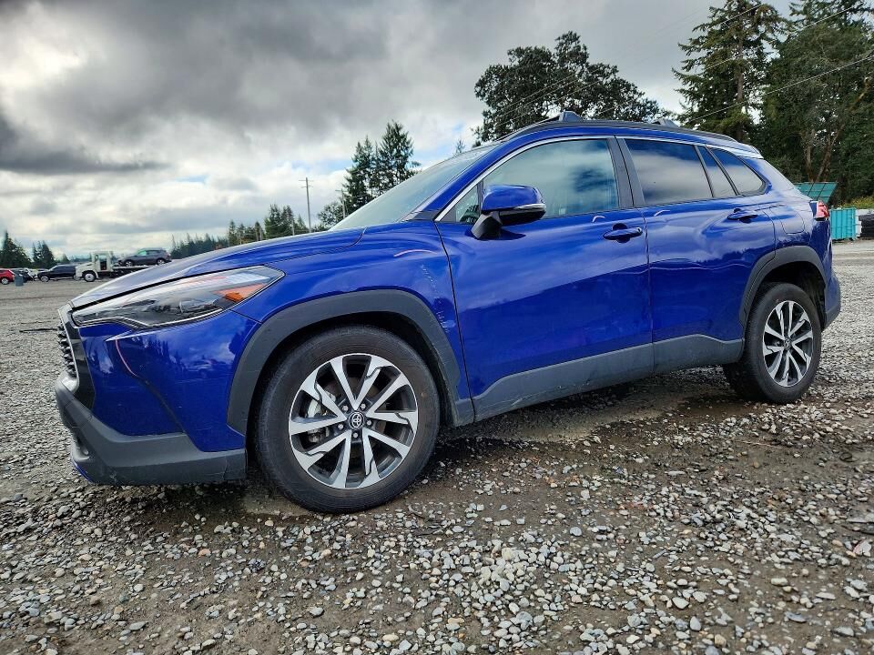 2024 TOYOTA COROLLA