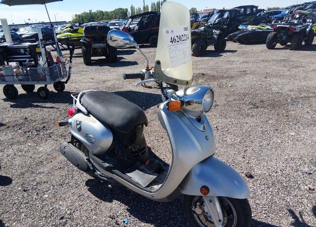 2004 YAMAHA Vino