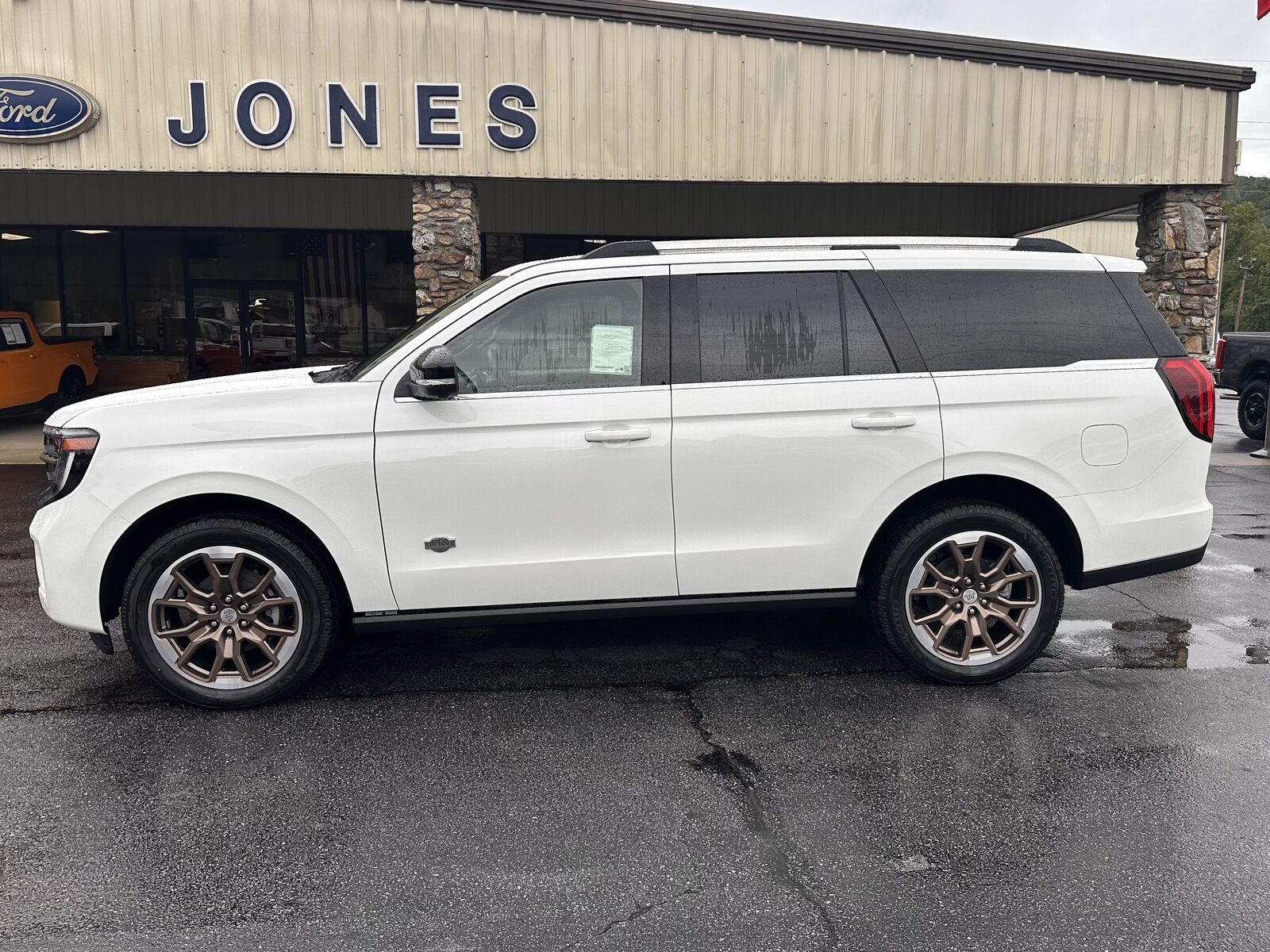 2027 FORD Expedition