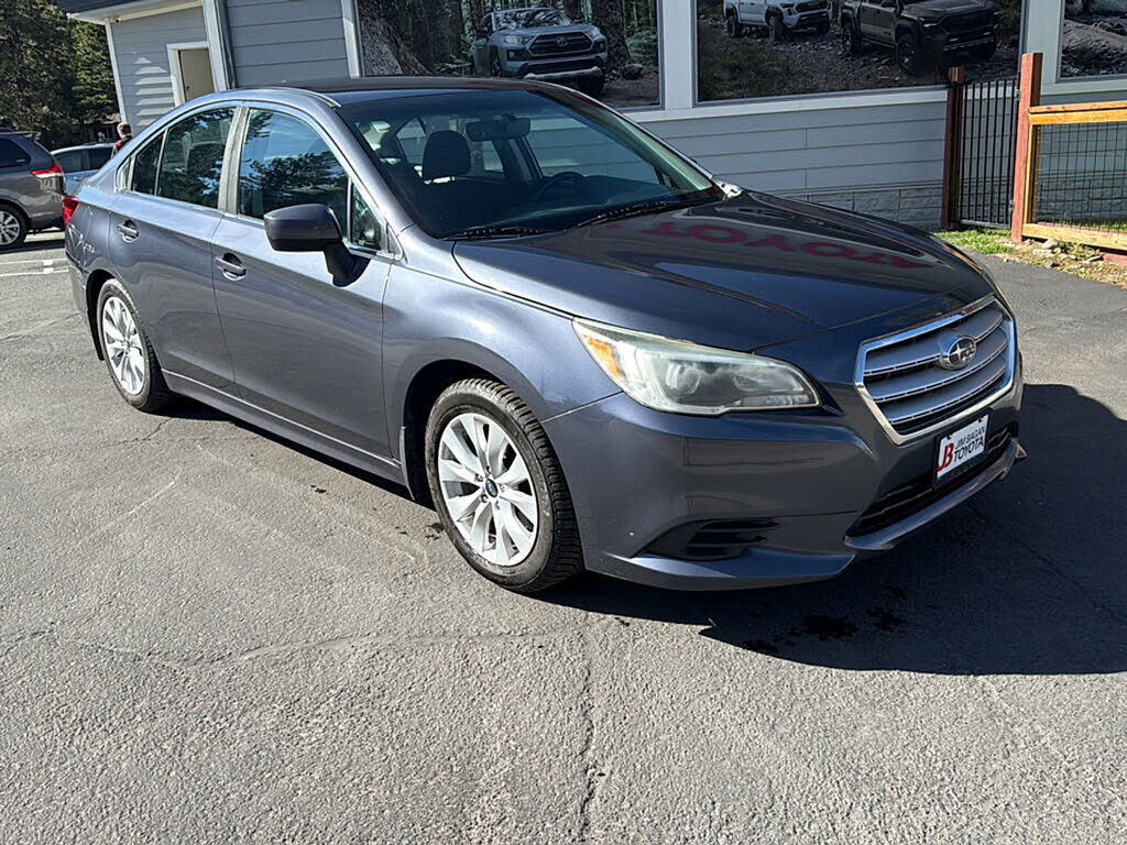 2017 SUBARU Legacy