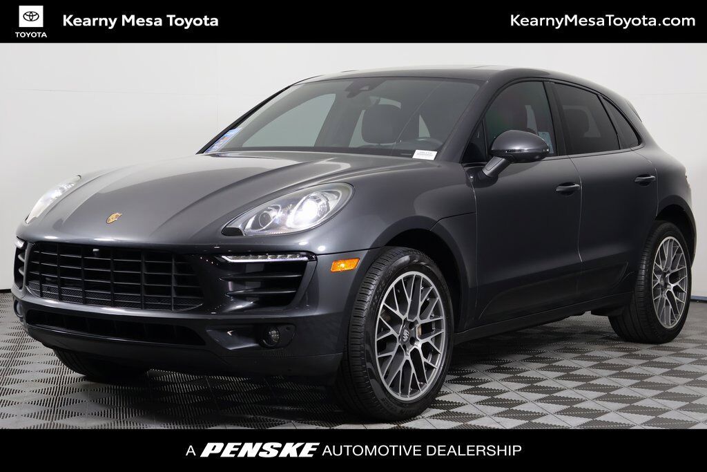 2017 PORSCHE Macan