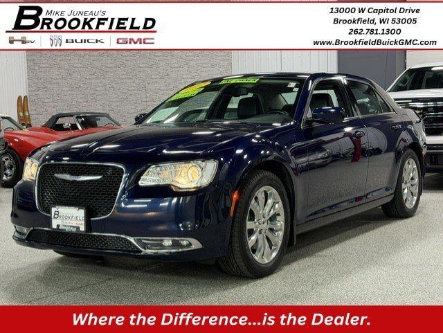 2017 CHRYSLER 300
