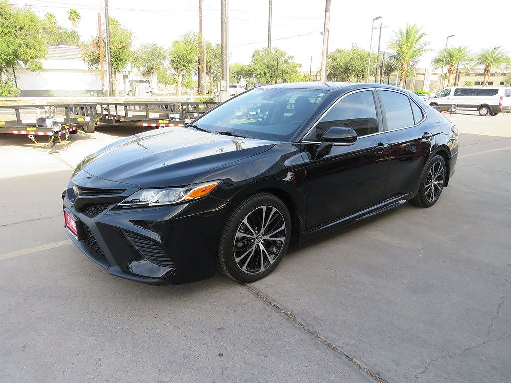 2020 TOYOTA Camry