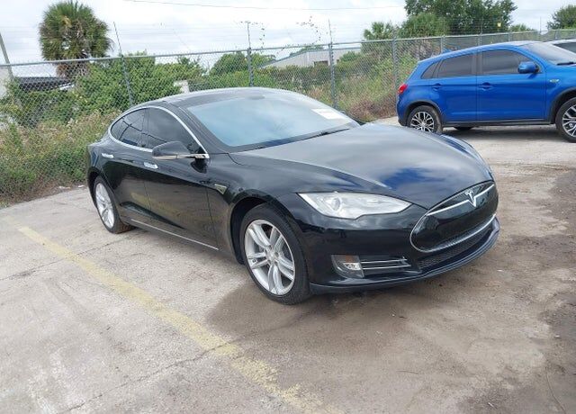 2013 TESLA Model S
