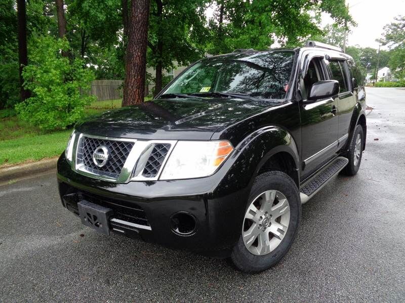 2011 NISSAN Pathfinder