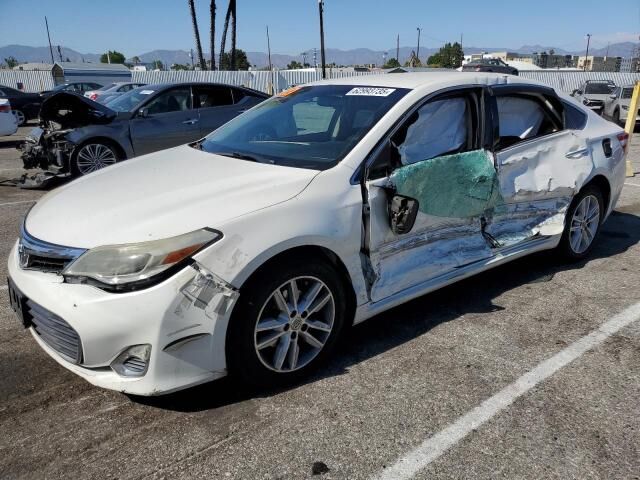2014 TOYOTA Avalon