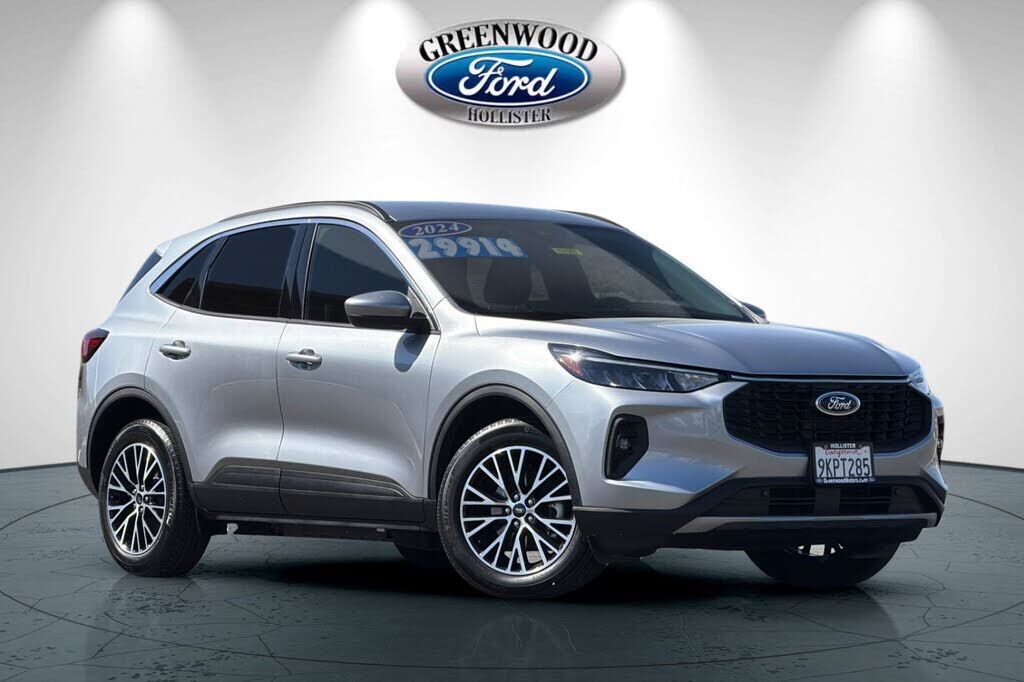 2024 FORD Escape