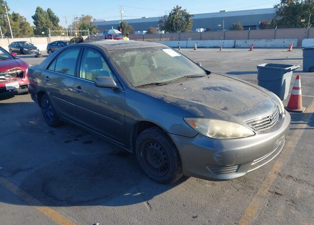 2005 TOYOTA Camry