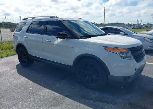 2011 FORD Explorer