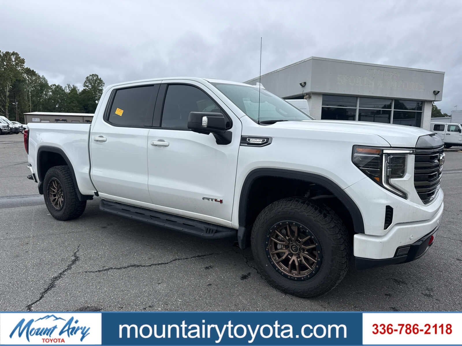 2024 GMC Sierra