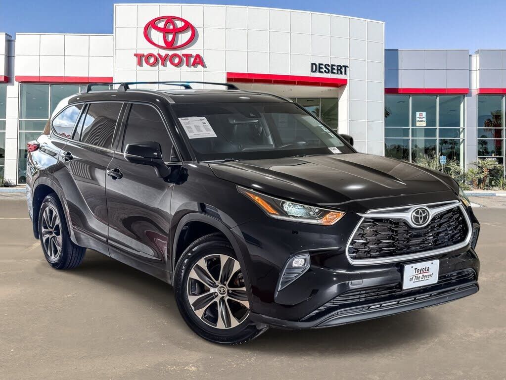 2021 TOYOTA Highlander