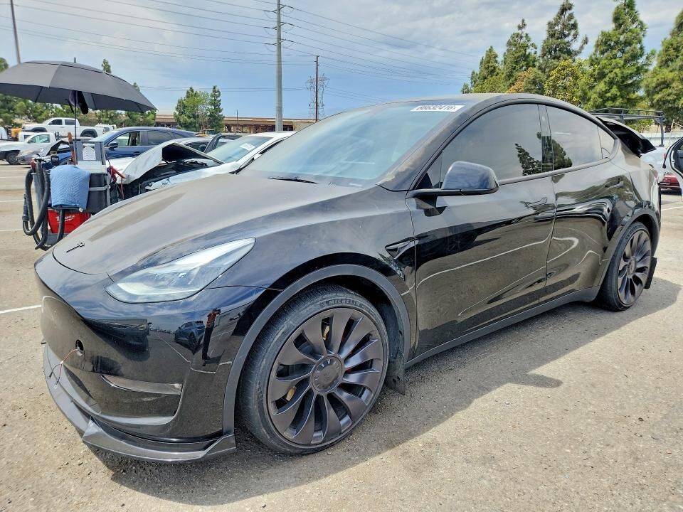 2023 TESLA Model Y