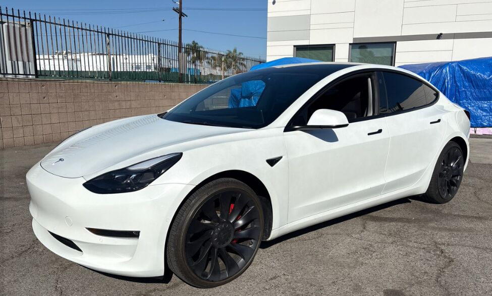 2022 TESLA Model 3