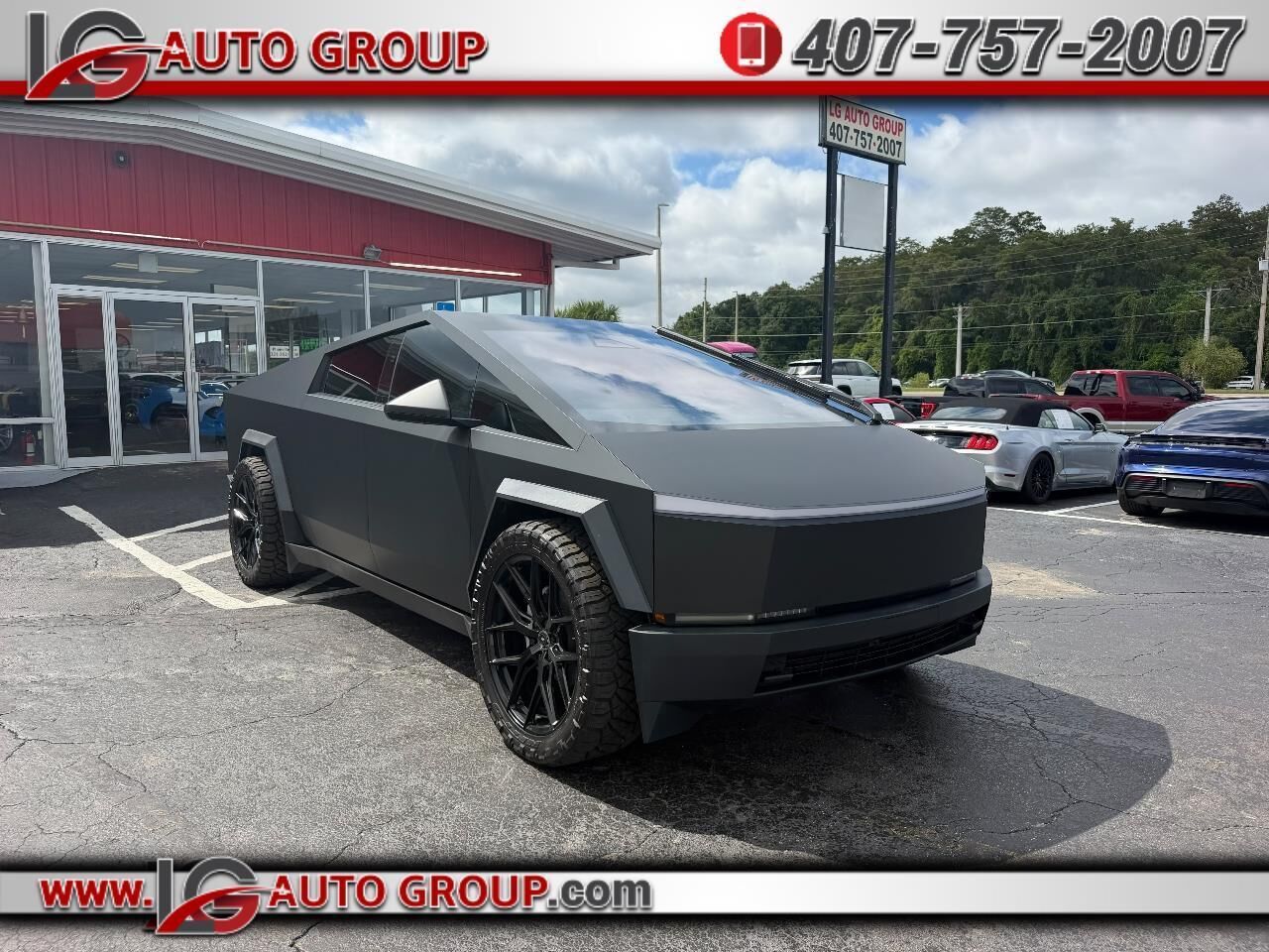 2024 TESLA Cybertruck