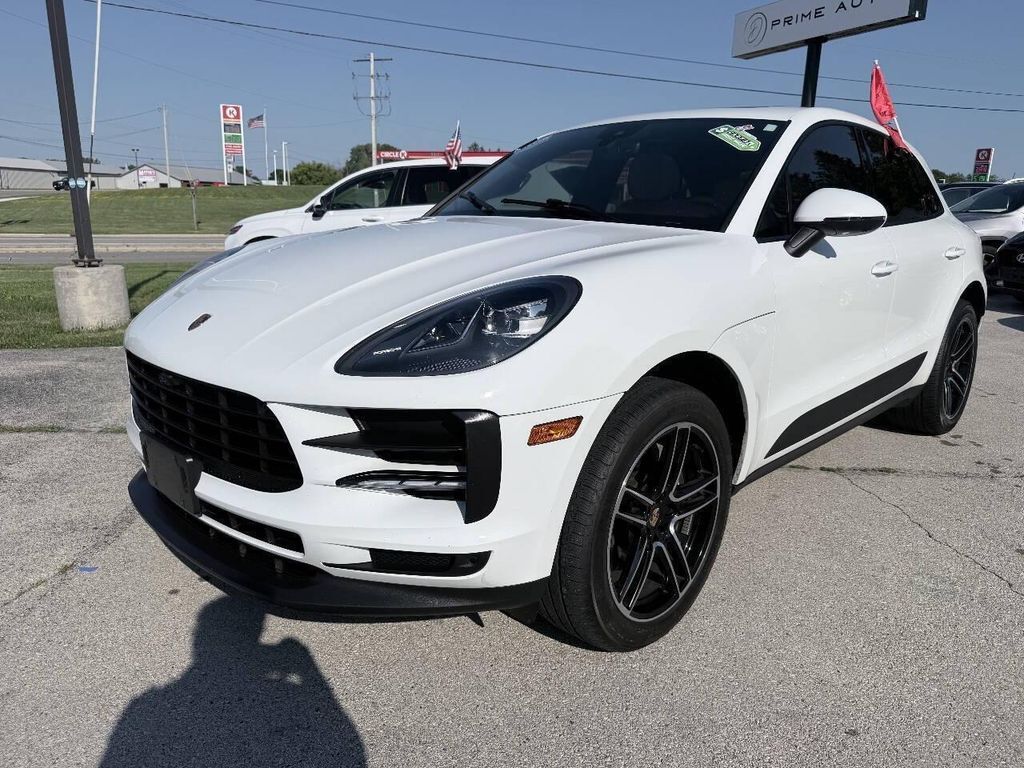 2021 PORSCHE Macan