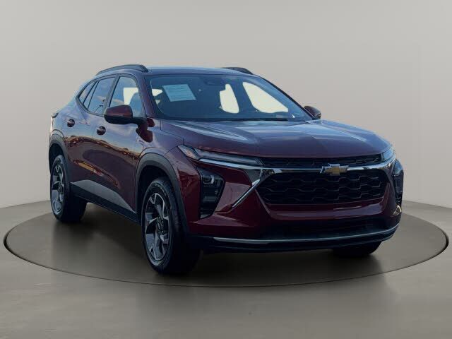 2025 CHEVROLET Trax