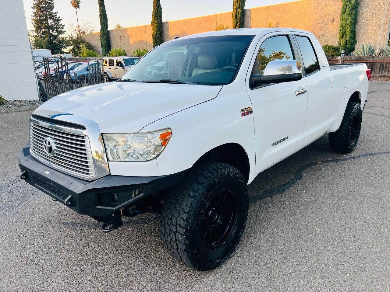 2011 TOYOTA Tundra