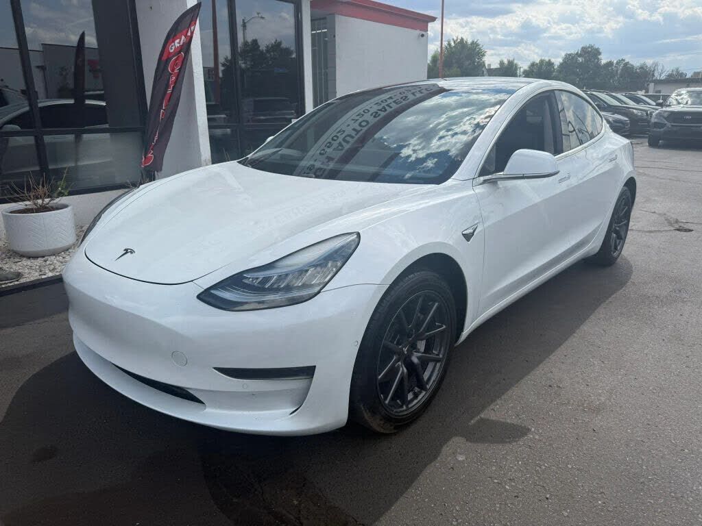 2019 TESLA Model 3