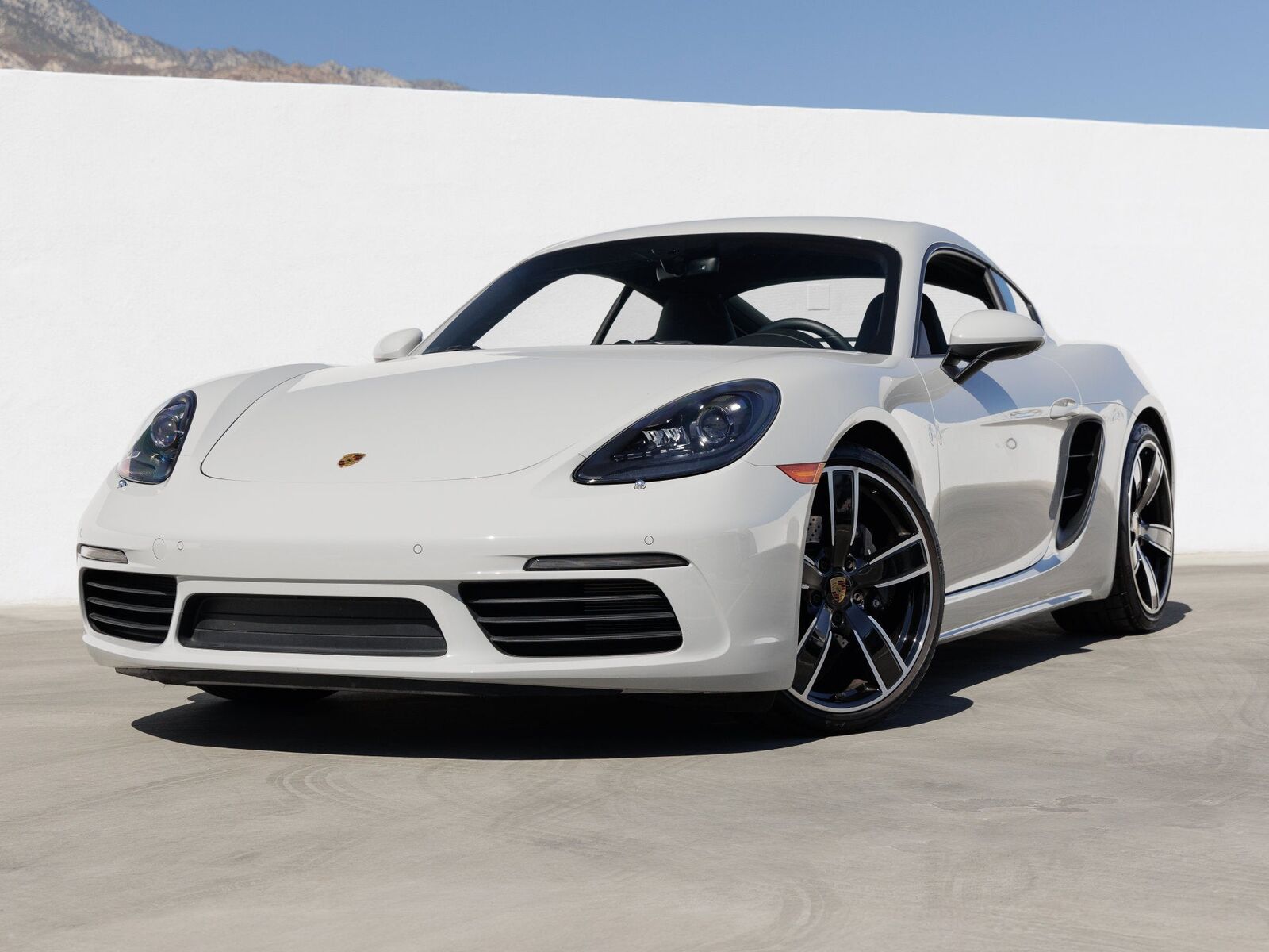 2025 PORSCHE 718