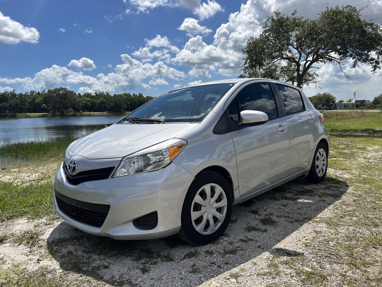 2013 TOYOTA Yaris