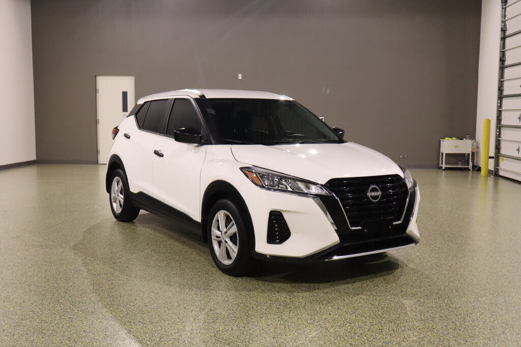 2024 NISSAN Kicks